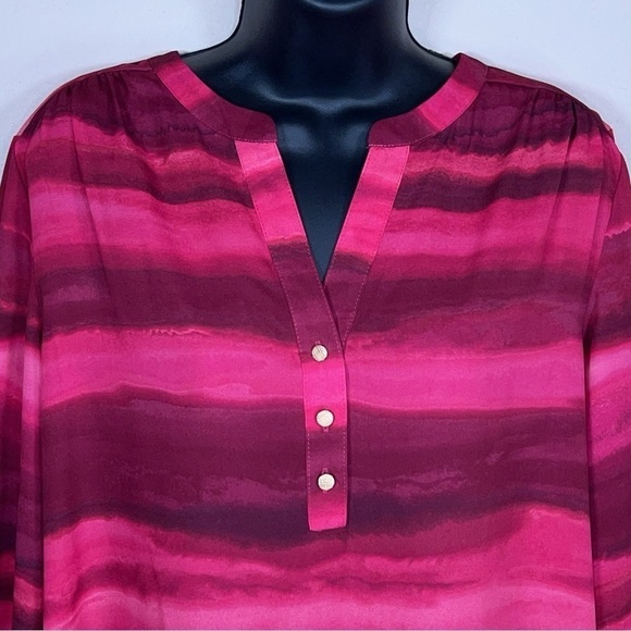 MEDIUM INVESTMENTS FUCHSIA PINK OMBRÉ PRINT BLOUSE  HENLEY NECKLINE - Picture 4 of 11
